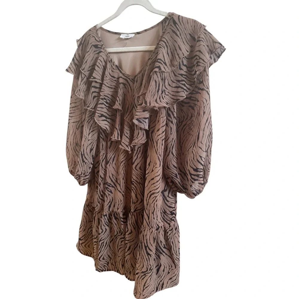 Entro Tan Black Zebra Print Mini Dress Sz Small Ruffled V Nevkline Tiered Skirt